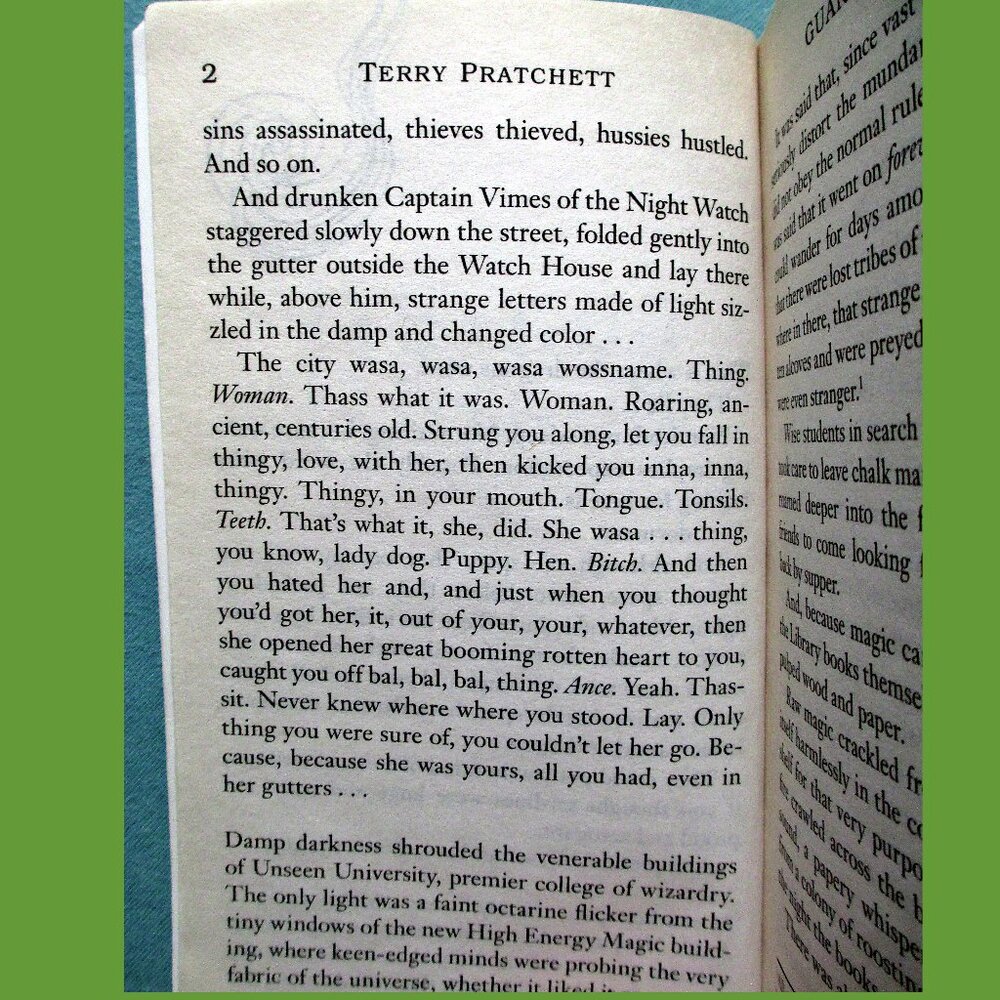 Book: Guards! Guards! by Terry Pratchett - Picture 3 of 8